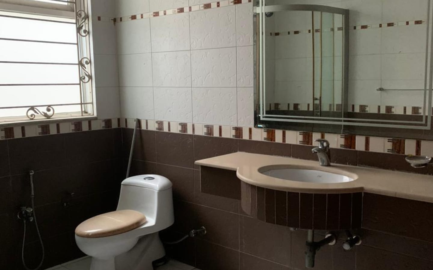 WhatsApp Image 2025-12-02 at 3.26.32 AM (1)