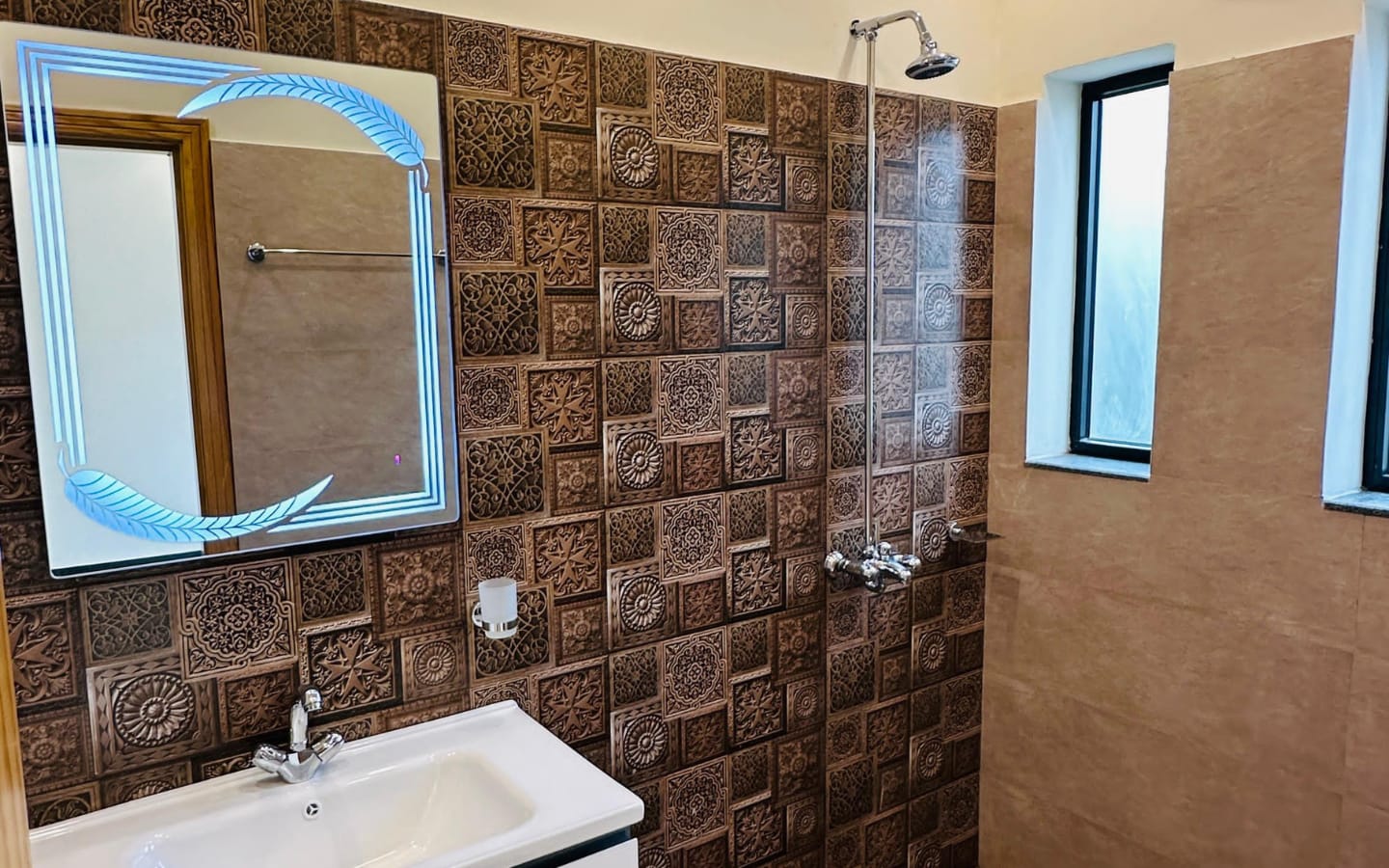 WhatsApp Image 2025-12-02 at 5.07.15 AM